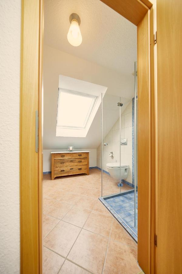 Ferienwohnung Raffael 100 Qm, 2 Grosse Betten Im Wohnzimmer 库克斯港 外观 照片