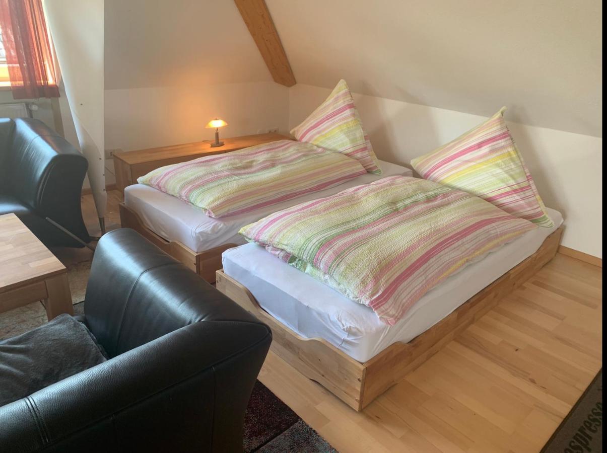 Ferienwohnung Raffael 100 Qm, 2 Grosse Betten Im Wohnzimmer 库克斯港 外观 照片